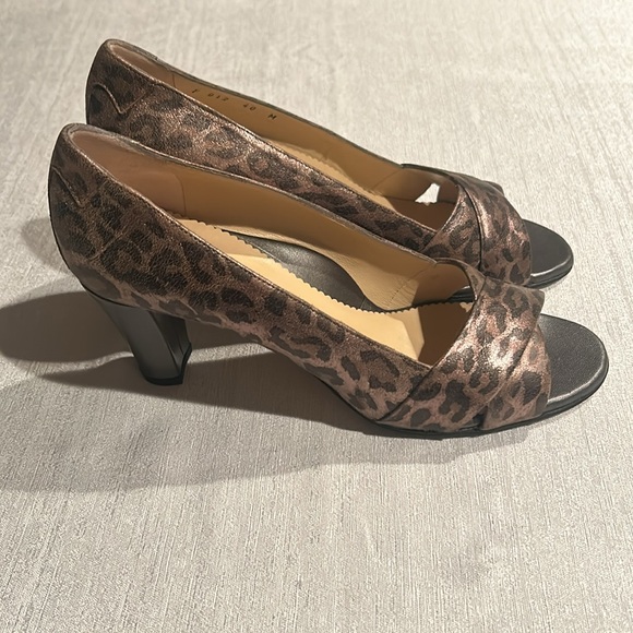 Taryn Rose Dark Leopard Nappa Silk Daffodil Heels - Picture 4 of 6